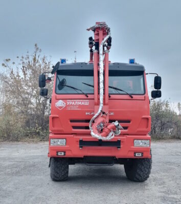 Автомобиль пенного пожаротушения с мачтой АПТМ-3,0-50-18 на шасси КАМАЗ 43118 (6х6)
