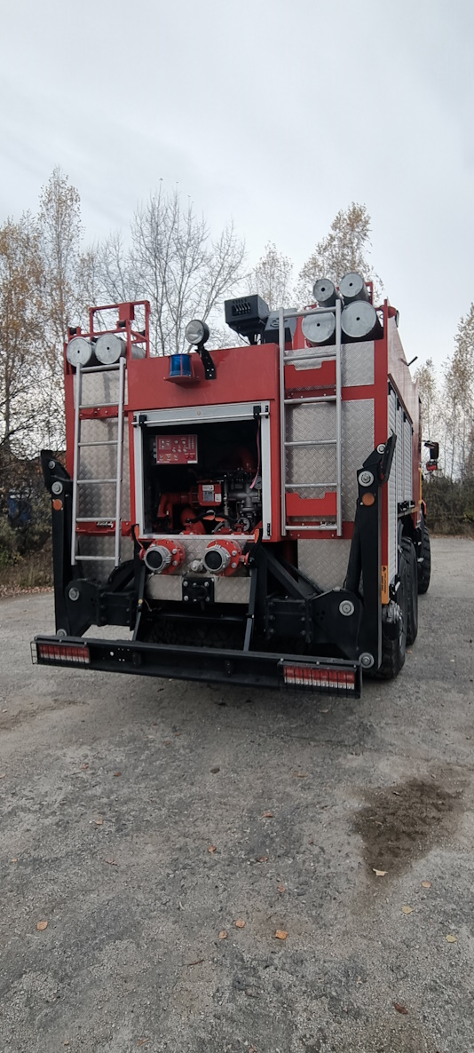 Автомобиль пенного пожаротушения с мачтой АПТМ-3,0-50-18 на шасси КАМАЗ 43118 (6х6)